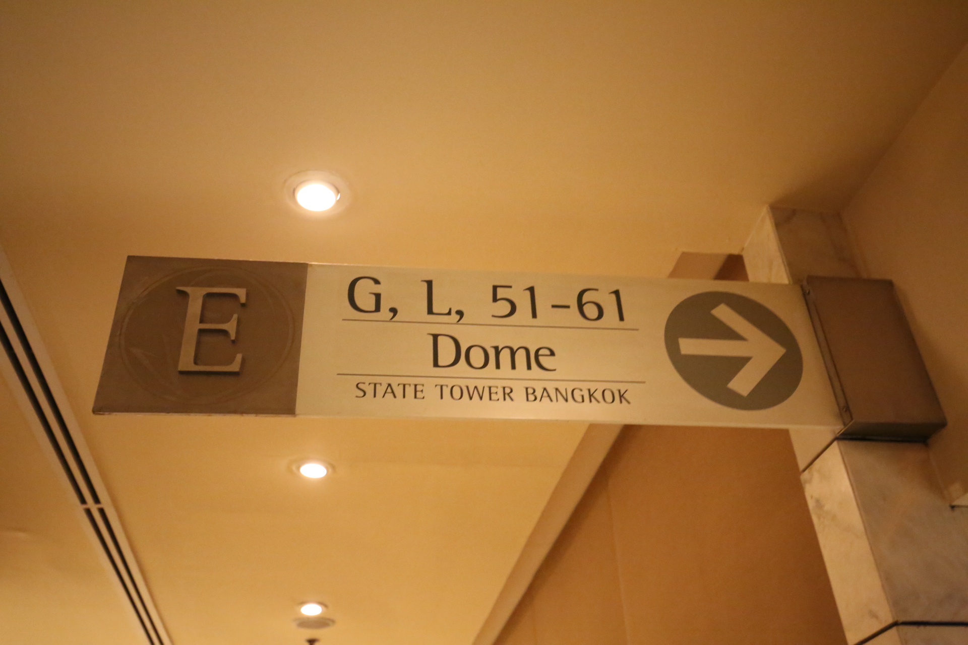 【曼谷蓮花大飯店】Lebua at State Tower,五星便宜住宿,頂樓知名酒吧 @小環妞 幸福足跡