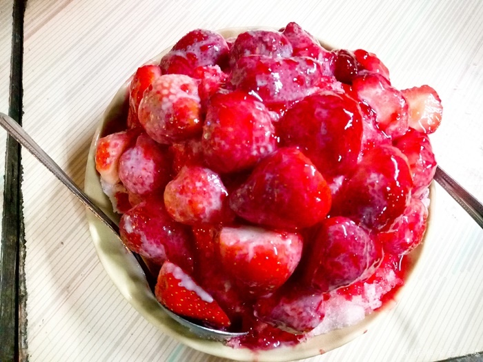【台南冰鄉】台南CP值高冰店推薦,平日要等1小時以上的草莓冰 @小環妞 幸福足跡