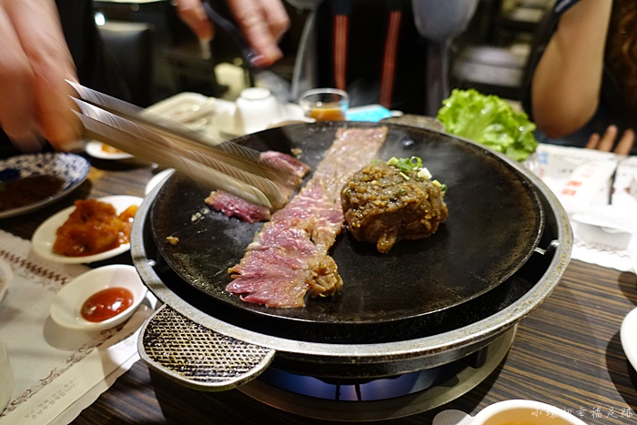 【南大門韓國烤肉】台北韓式烤肉,推薦必吃辣豬五花,美味啊！ @小環妞 幸福足跡