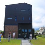 ▌敗家 ▌淘寶MIUSA針織衫(短版) ♥ 夏日必備針織小外套，紅黃橘好搶眼啊！ @小環妞 幸福足跡