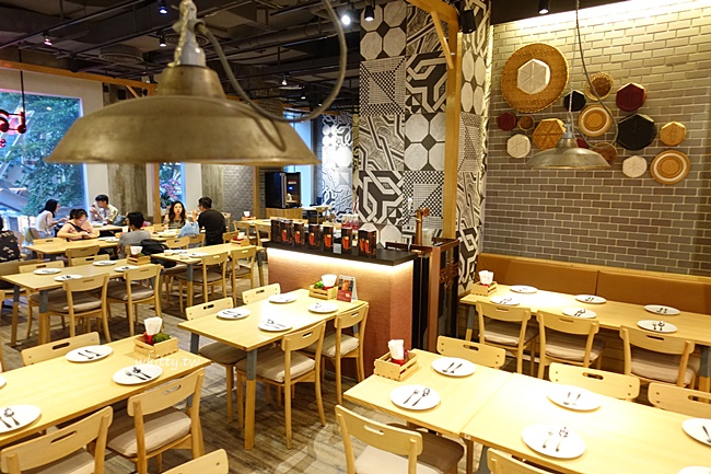 【曼谷美食餐廳】Savoey Thai Restaurant,咖哩螃蟹好吃但偏貴>< @小環妞 幸福足跡