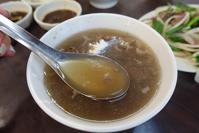 【億哥牛肉湯】台南24小時美食,菜單超多樣！牛肉湯好喝 @小環妞 幸福足跡