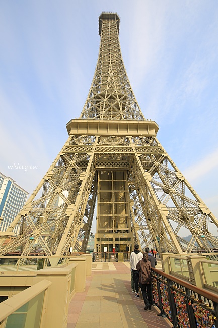 【巴黎人鐵塔】不用到巴黎,澳門也有艾菲爾鐵塔！夜晚還有燈光秀 @小環妞 幸福足跡