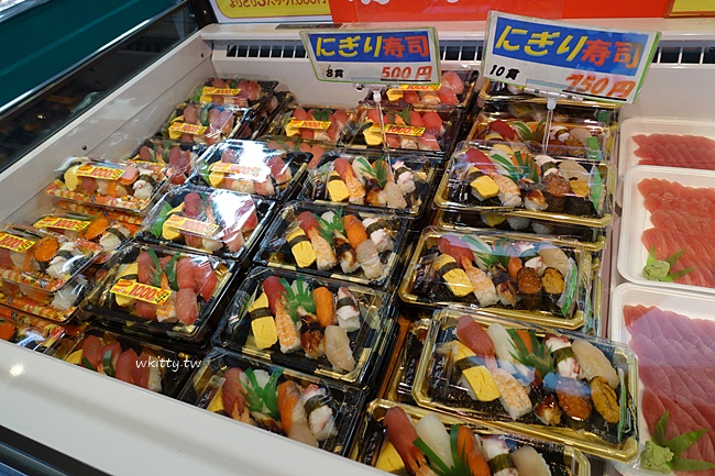【沖繩魚市場推薦】系滿魚市場,超便宜的海膽海鮮,擺滿桌好幸福 @小環妞 幸福足跡