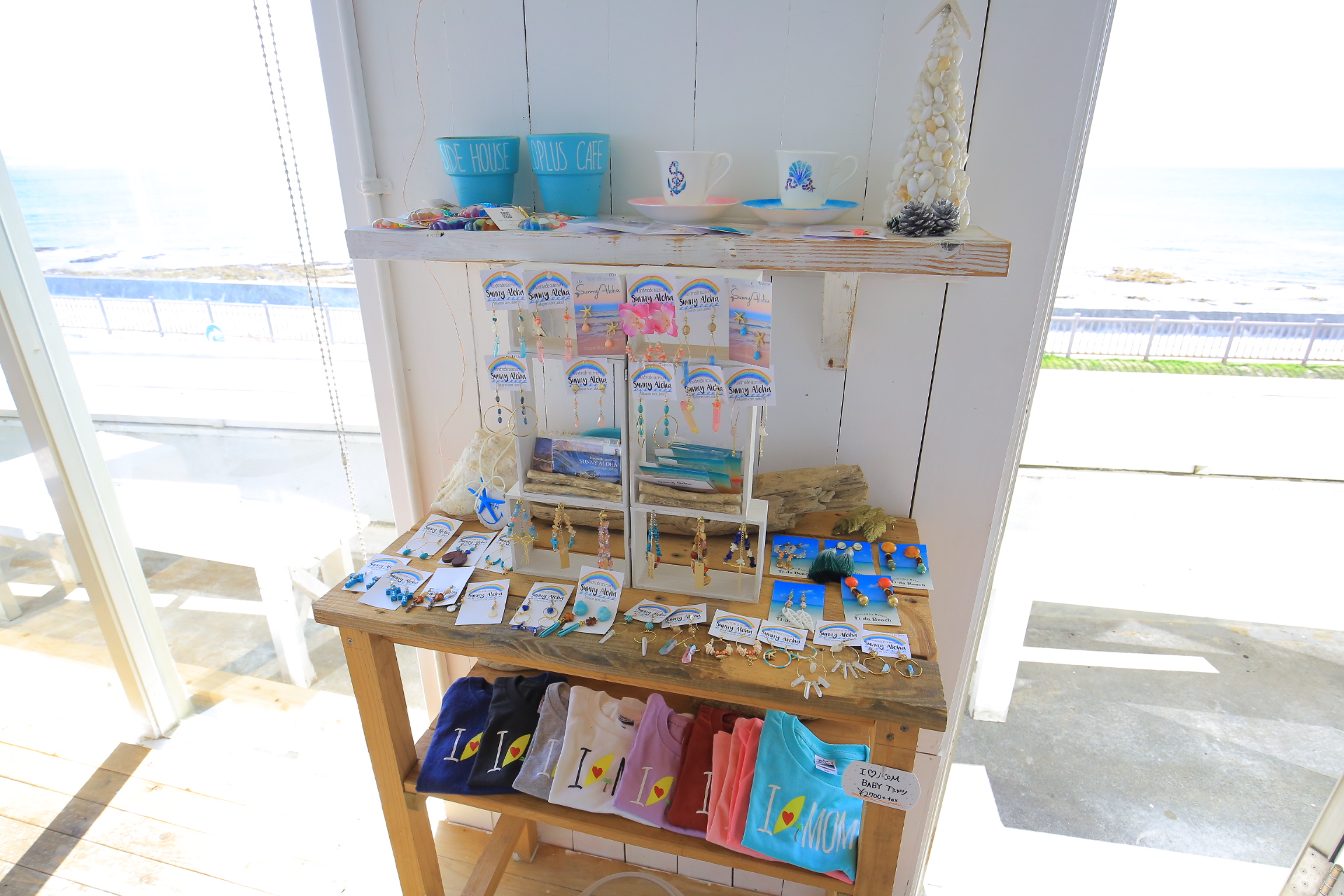 【沖繩海景咖啡廳】Myloplus cafe咖啡館,一覽無遺的蔚藍海岸美景 @小環妞 幸福足跡