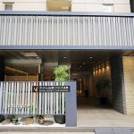 [2013香港自由行]山頂纜車 &hearts; 超特別!!45度角傾斜~讓你躺著看夜景的百年纜車 @小環妞 幸福足跡