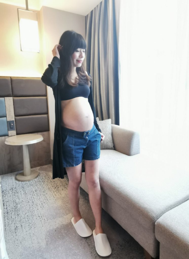 【懷孕32週】自助孕婦寫真不求人,拍攝地點,準備道具,拍攝眉角分享! @小環妞 幸福足跡