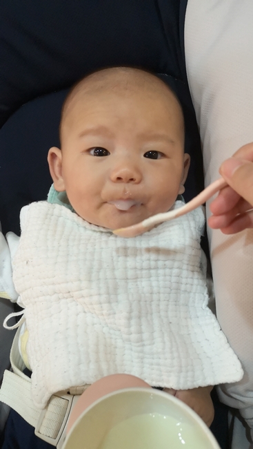【4m嬰兒副食品推薦】洋蔥泥,洋蔥米糊,蒸過後超級甜,寶寶好愛 @小環妞 幸福足跡