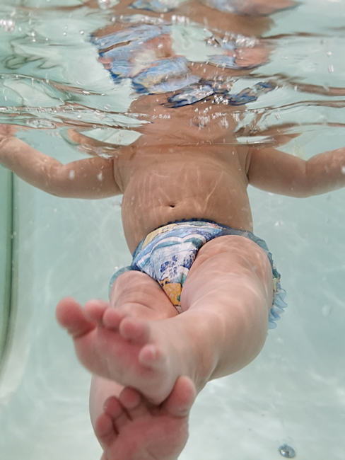 【寶寶游泳SPA】班比親子游樂館-台北中和館,帶嫩嬰去游泳放電啦 @小環妞 幸福足跡
