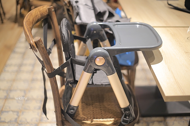 【團購】Apramo Flippa可攜式兩用兒童餐椅，跟團下殺最優惠(開團中!!) @小環妞 幸福足跡