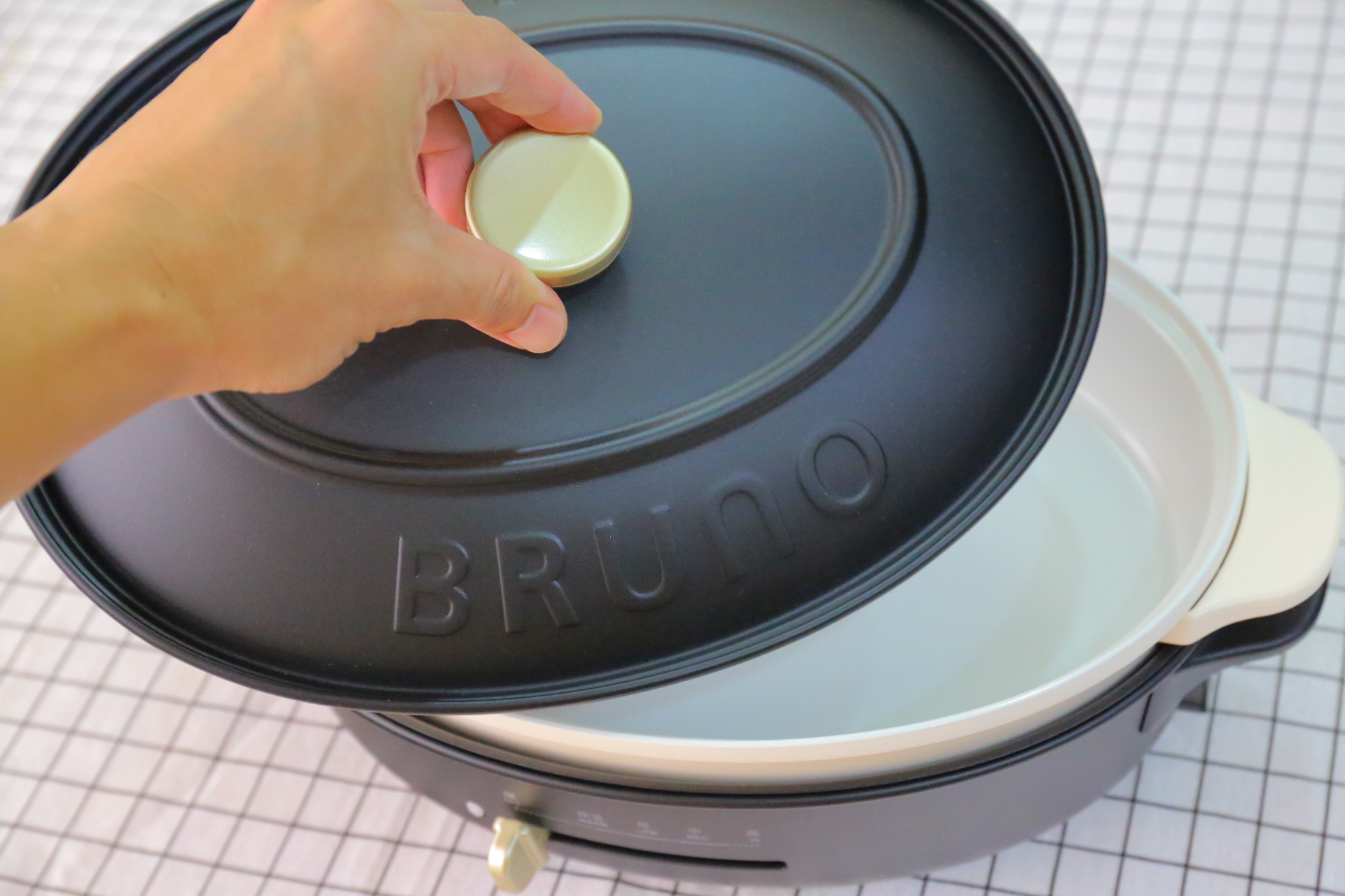 【Bruno橢圓電烤盤團購】最新最夯的電烤盤缺貨剛到!你們想要搶就要比手快了! @小環妞 幸福足跡