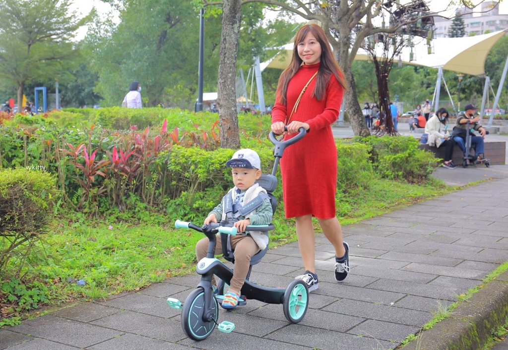 【GLOBBER 四合一】用一台的錢買到三台車,買一台同時擁有推車.腳踏車.滑步車功能,小孩放電神器 @小環妞 幸福足跡