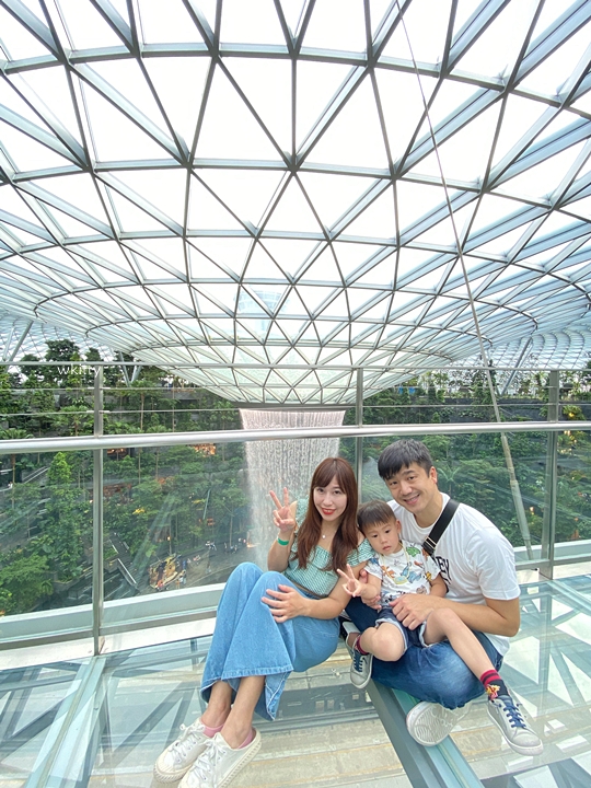 【星耀璋宜景點】新加坡機場超好玩,星懸橋看世界最大室內瀑布,兒童遊樂設施,逛街美食 @小環妞 幸福足跡