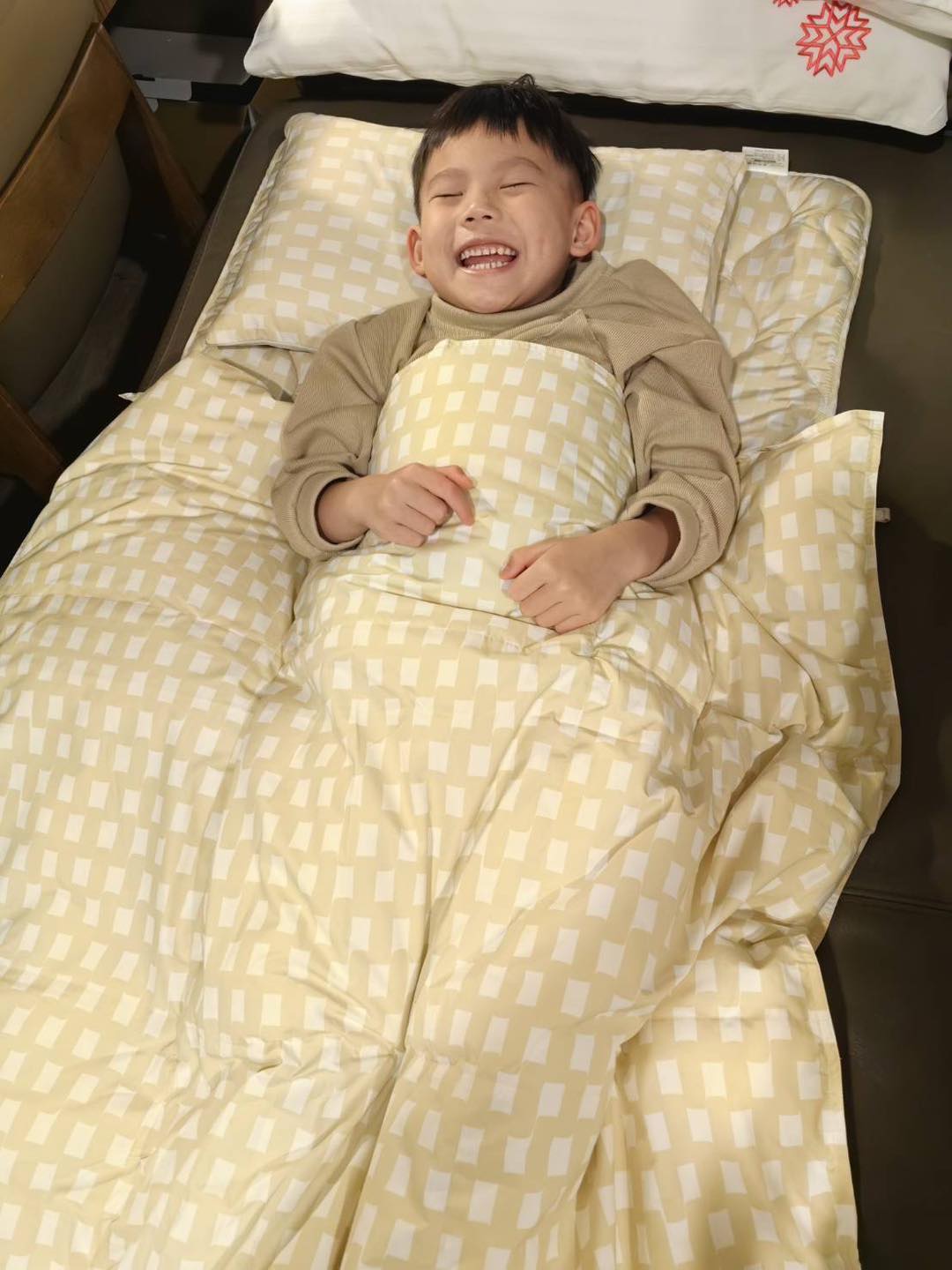 《冬月被+十月被+山山枕》可直接丟洗衣機清洗，超夯團購駕到，四季/寒流必備‼ @小環妞 幸福足跡