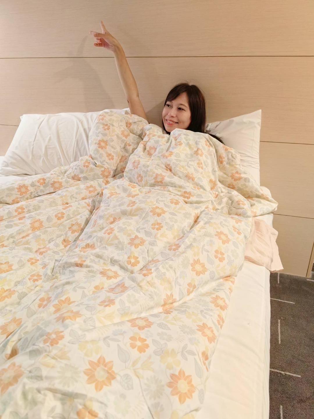 《冬月被+十月被+山山枕》可直接丟洗衣機清洗，超夯團購駕到，四季/寒流必備‼ @小環妞 幸福足跡