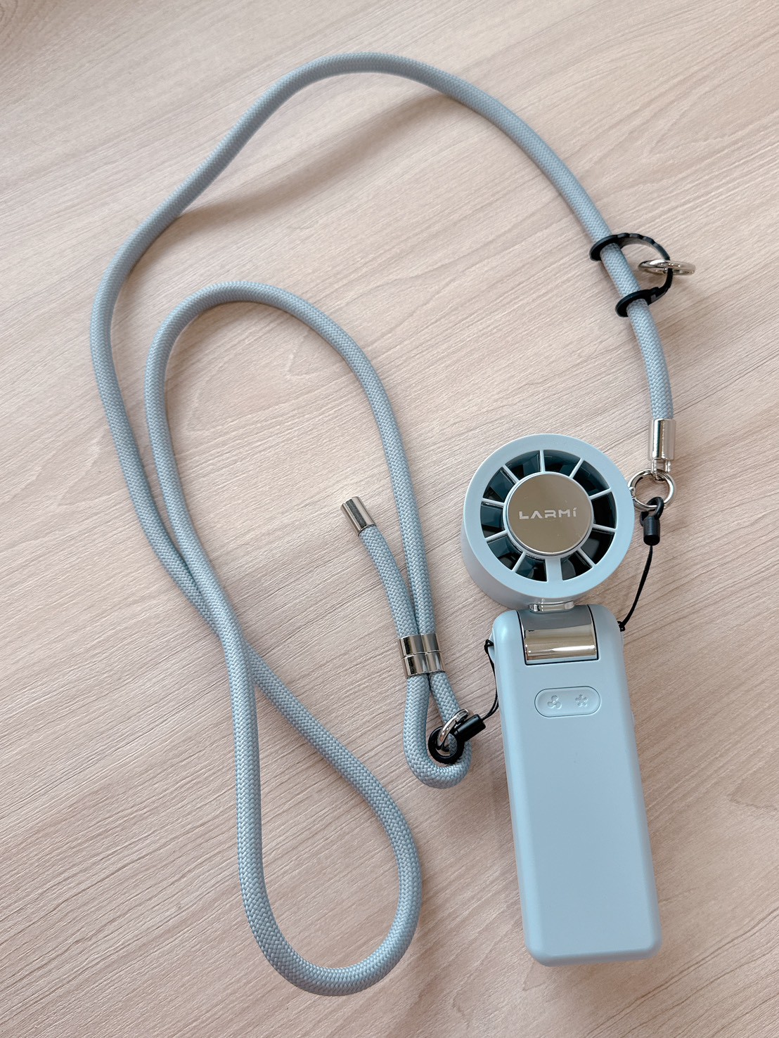 《樂米電扇團購》LARMI樂米AI手持冰能扇,新款首發,跟團超划算‼ @小環妞 幸福足跡 《樂米電扇團購》LARMI樂米AI手持冰能扇,新款首發,跟團超划算‼ @小環妞 幸福足跡
